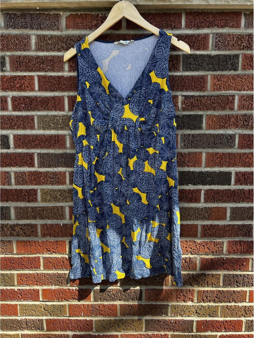 Boden Gray and Yellow Floral V Neck Sleeveless Dress - Picture 2 of 4